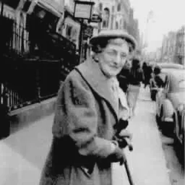 /images/tich/Eleanor_Knott.webp