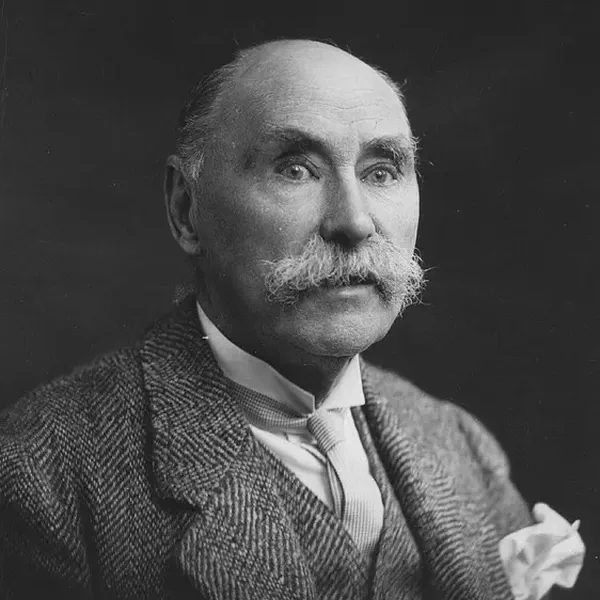 /images/tich/douglas_hyde_circa_1940.webp
